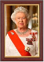 Портрет Елизаветы II 25х35 см, рама под красное дерево
