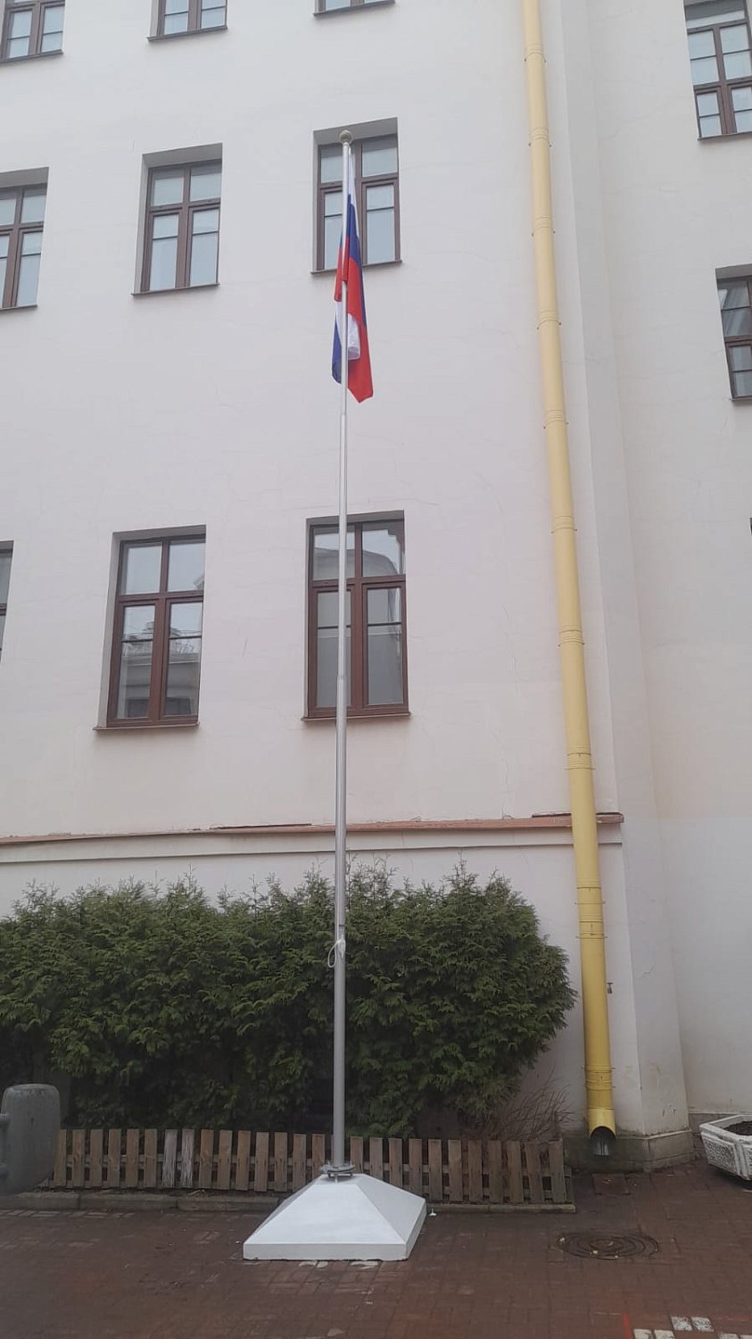 Установка уличных флагштоков в 2024 году